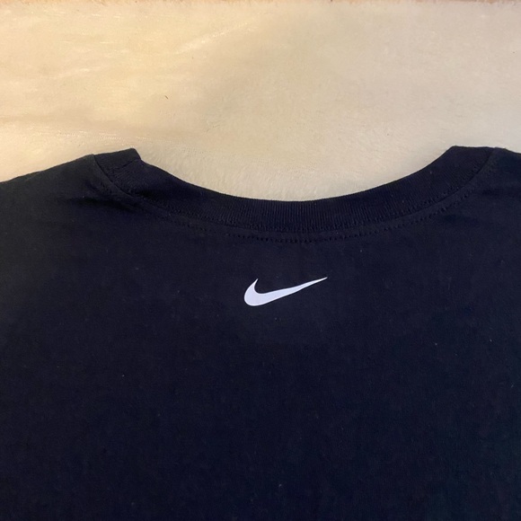 Nike Black Camp Sort Sleeve Tee- NWT - Picture 3 of 5